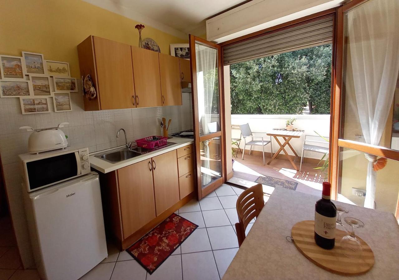 Palazzo Wanny Free Parking & Terrace Apartment Florence